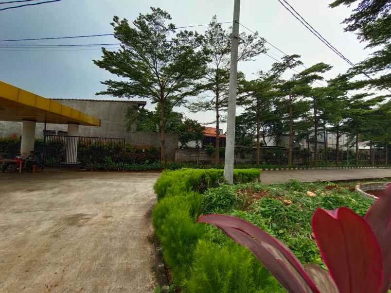 rumah jl raya mess al rt 05 rw 05