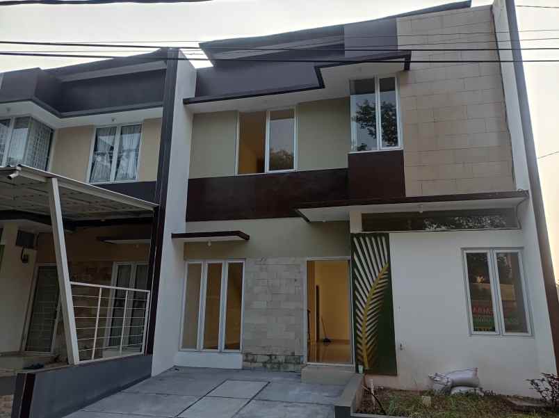 rumah jl raya mess al rt 05 rw 05