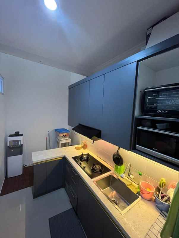 rumah keren di limo depok