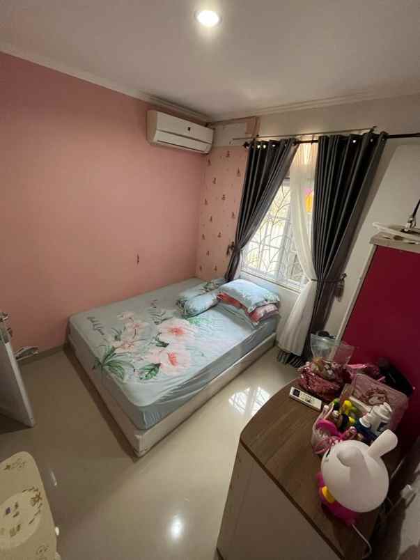 rumah keren di limo depok