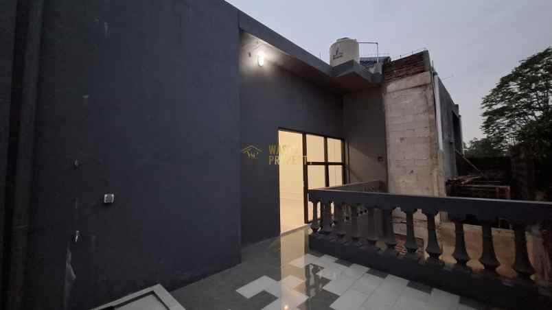 rumah klasik eropa siap huni di utara maguwoharjo