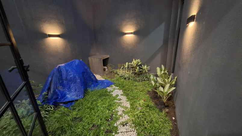 rumah klasik eropa siap huni di utara maguwoharjo