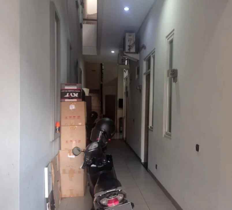 rumah kos 10 kamar lokasi tengah kota ngagel surabaya