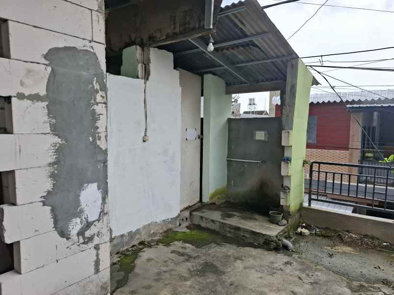 rumah kos 2 lantai dekat kampus jember