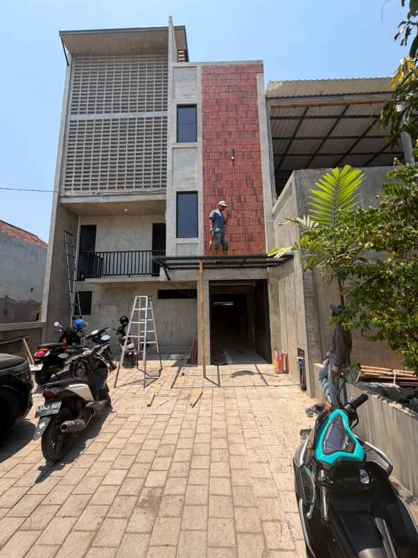 rumah kost premium lokasi dekat kampus brawijaya
