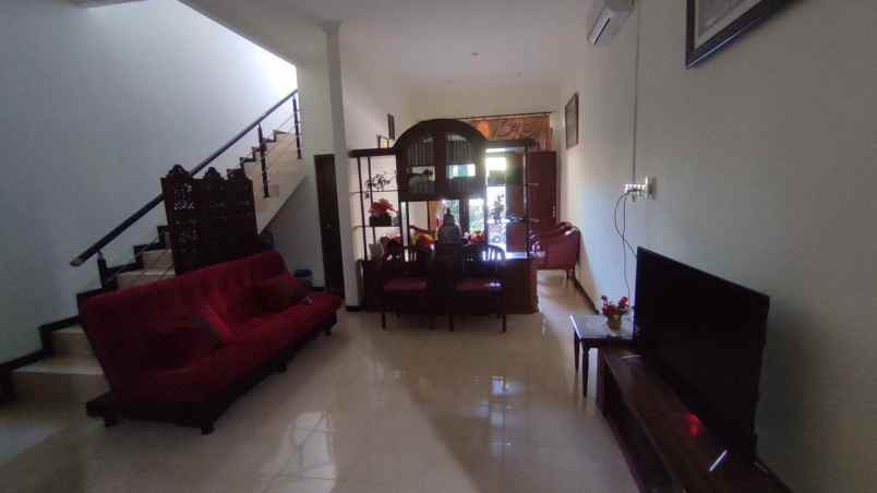 rumah lebak indah regency queen victoria 2200w