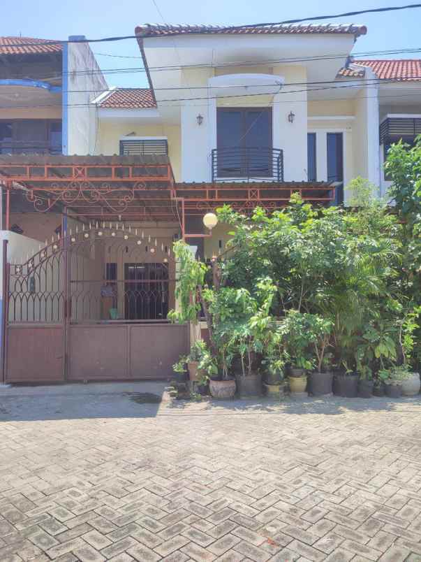 rumah lebak indah regency queen victoria 2200w