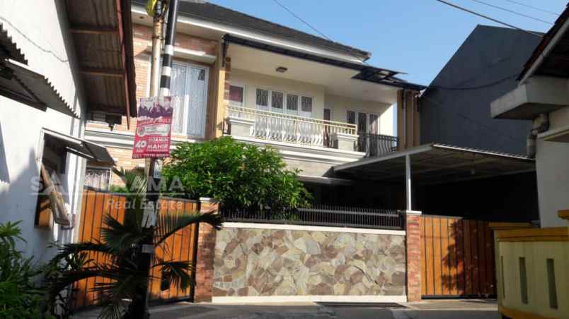 rumah luas bonus 4 pintu kontrakan di pondok cabe ash