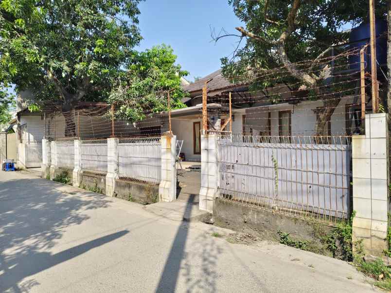 rumah luas bonus gudang di babelan kota