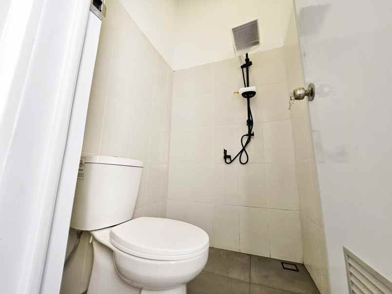 rumah mewah 2lt bisa kpr di kota harapan indah bekasi