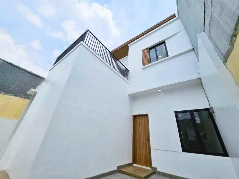 rumah mewah 2lt bisa kpr di kota harapan indah bekasi