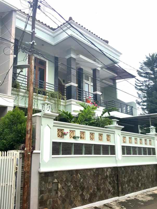 rumah mewah dalam komplek duren sawit jakarta timur