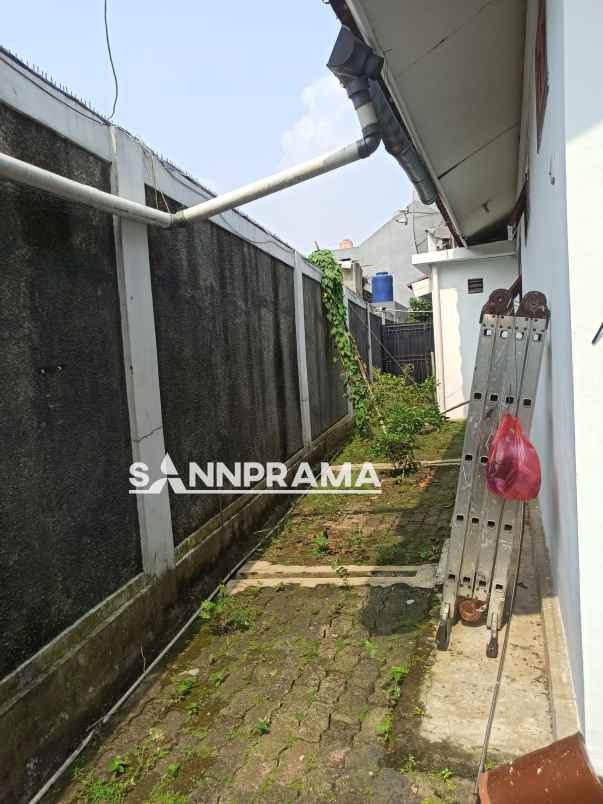 rumah mewah di kelapa dua tanah dan bangunan luas rn