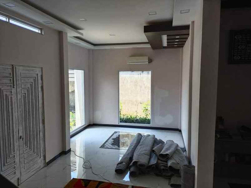 rumah mewah kotabaru harga 3m nego