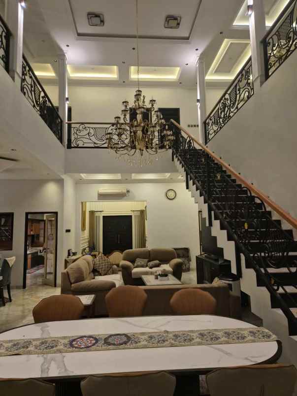 rumah mewah siap huni