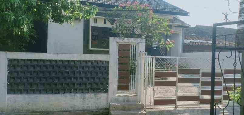 rumah mewah siap huni dan luas