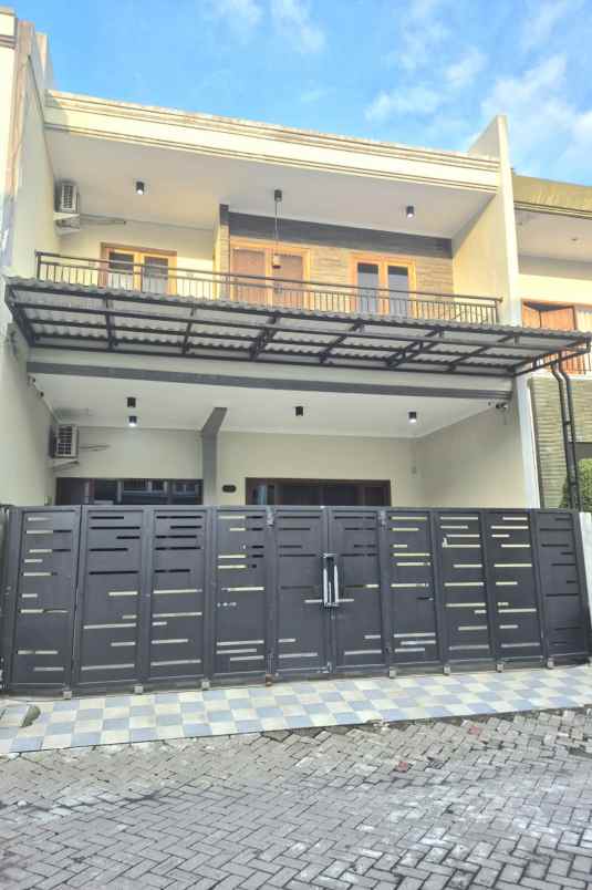 rumah minimalis daerah rungkut nego sampe deal