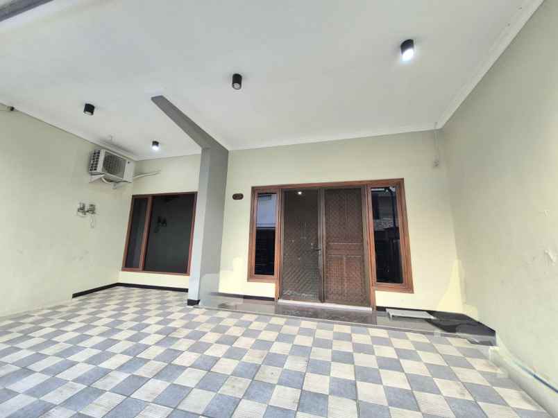 rumah minimalis daerah rungkut nego sampe deal