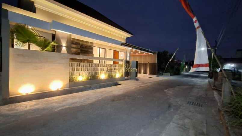 rumah modern 13 menit dari kampus uii jakal