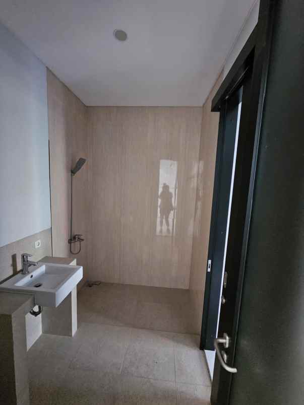 rumah modern baru gress 2 lantai di pondok tjandra