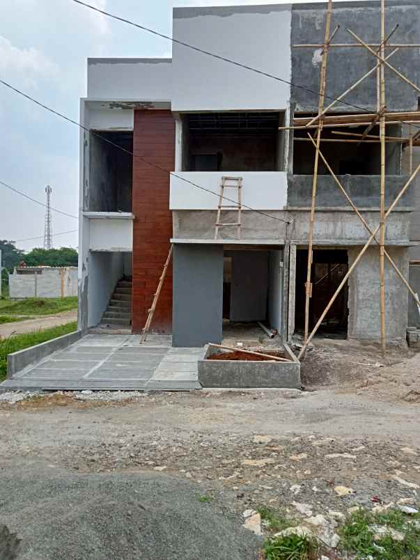 rumah murah cukup booking dapat rumah 2 lantai