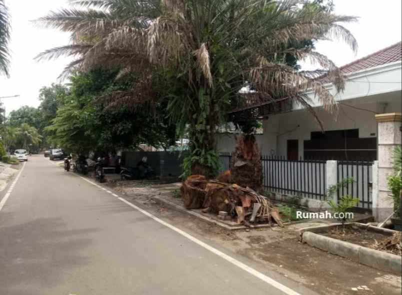 rumah murah hitung tanah di cempaka putih tengah