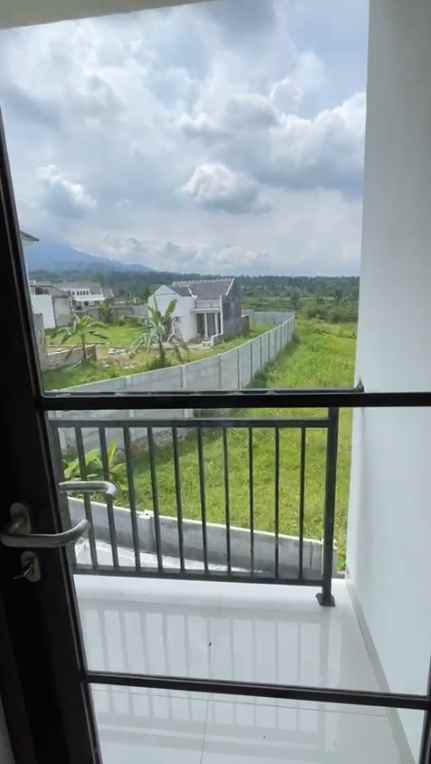 rumah over kredit 2 lantai dp 93 juta cijeruk bogor