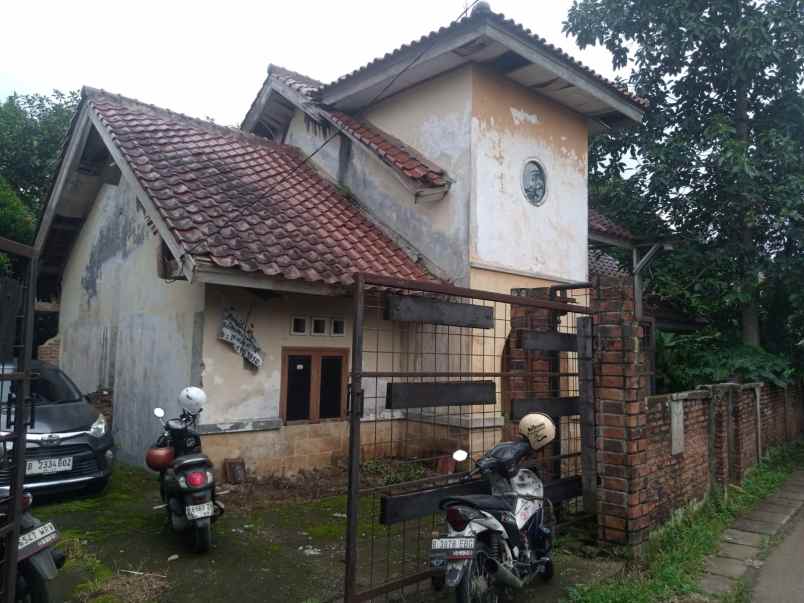 rumah second hitung tanah luas di bedahan depok