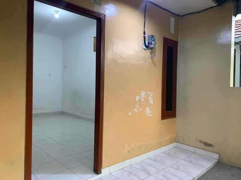 rumah second jalan lebar siap huni ada kanopi