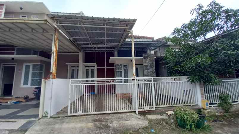 rumah second joyogrand di malang