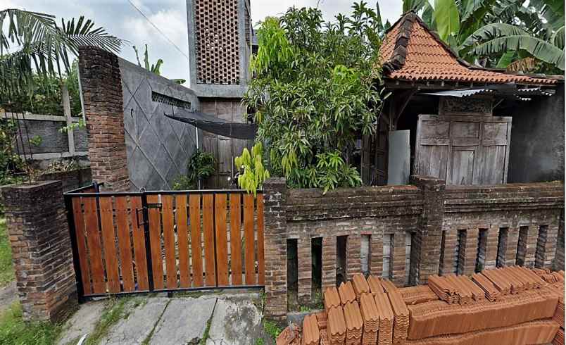 rumah second legalitas lengkap di surosutan umbulharjo
