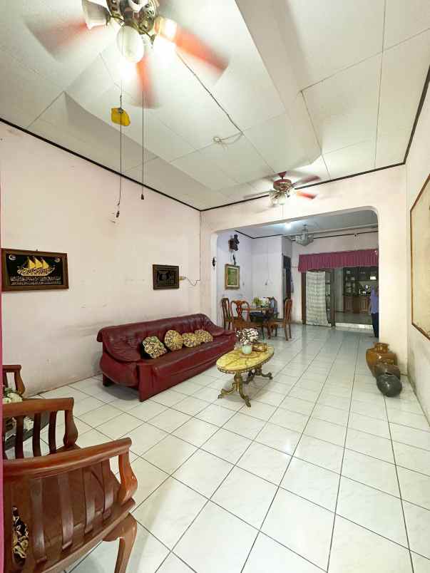 rumah second luas strategis di pulomas jakarta timur