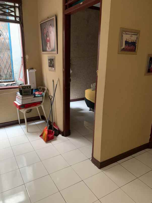 rumah second terawat di depok 2 tengah di sukmajaya