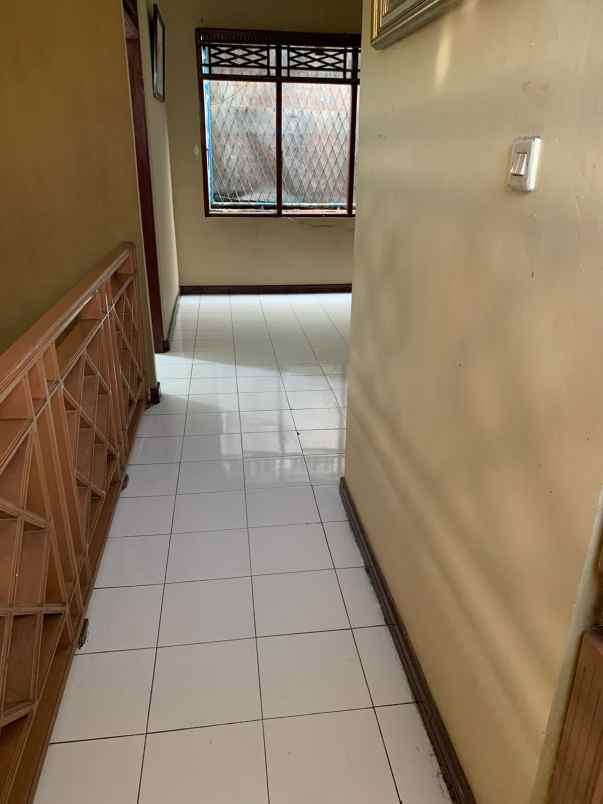 rumah second terawat di depok 2 tengah di sukmajaya