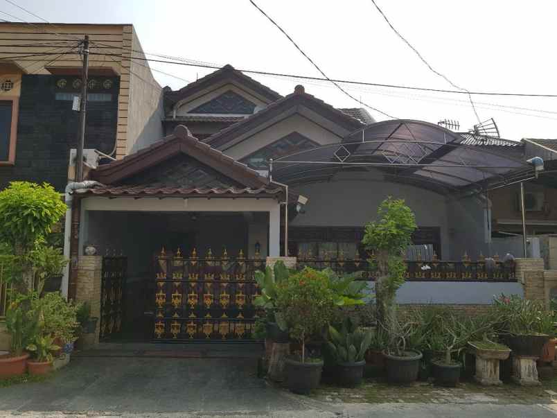 rumah second terawat di depok 2 tengah di sukmajaya