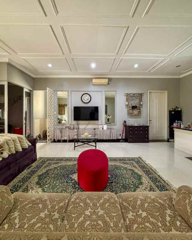 rumah second terawat siap huni di nusaloka bsd