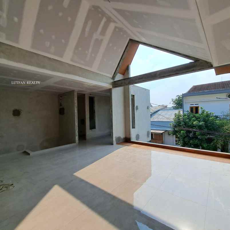 rumah semi industrial modern jagakarsa dalam komplek