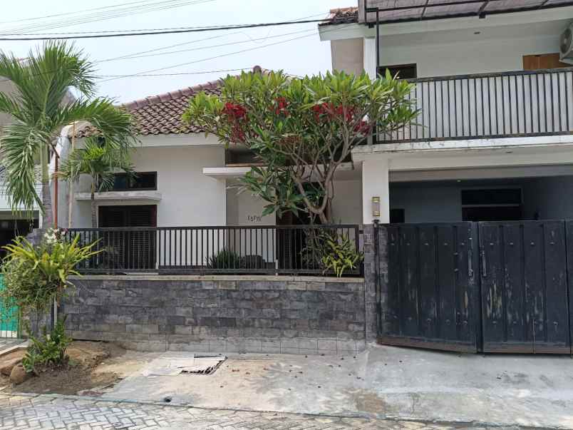rumah siap huni 2 lantai lokasi sawojajar malang