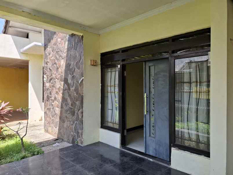 rumah strategis dekat kampus jember