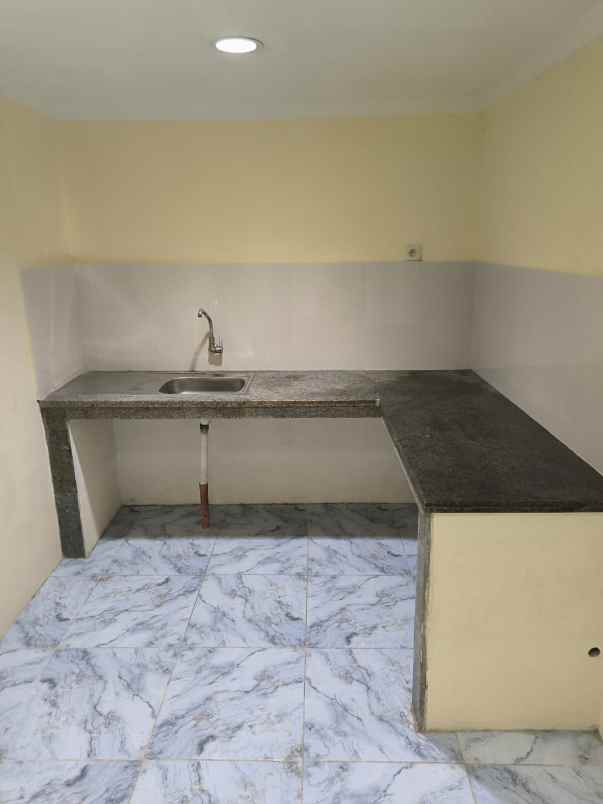 rumah sudah renovasi total didaerah cipondoh tangerang