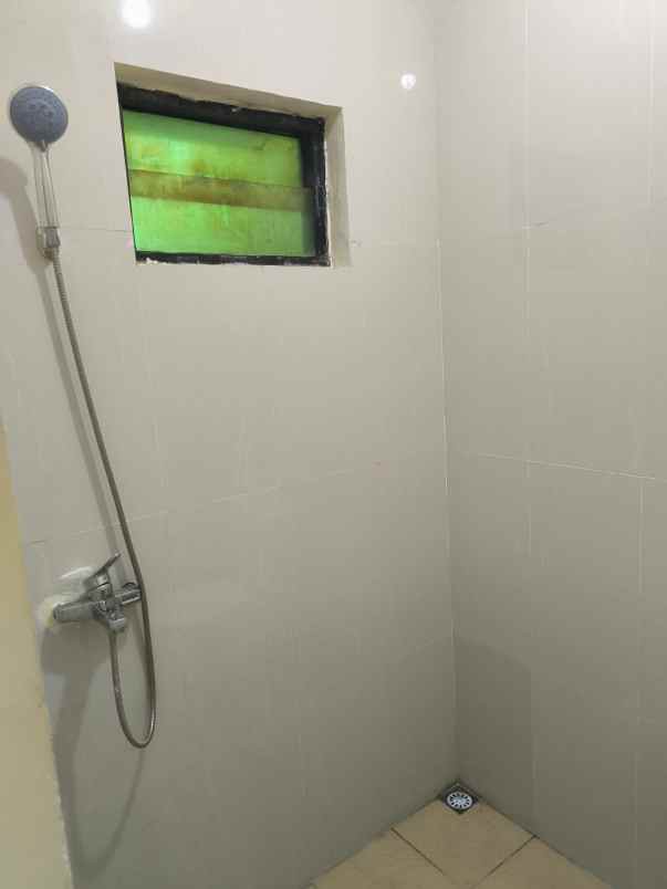 rumah sudah renovasi total didaerah cipondoh tangerang