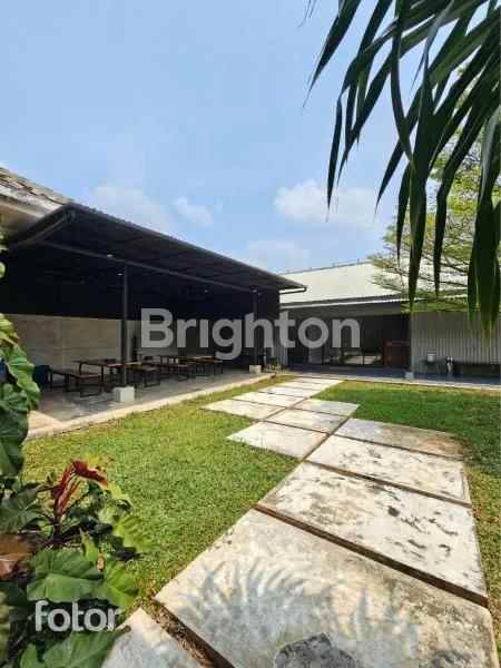 rumah super mahal nyaman serta luas plus kolam renang