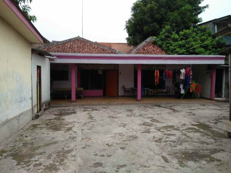 rumah tua hitung tanah di cirarab legok tangerang