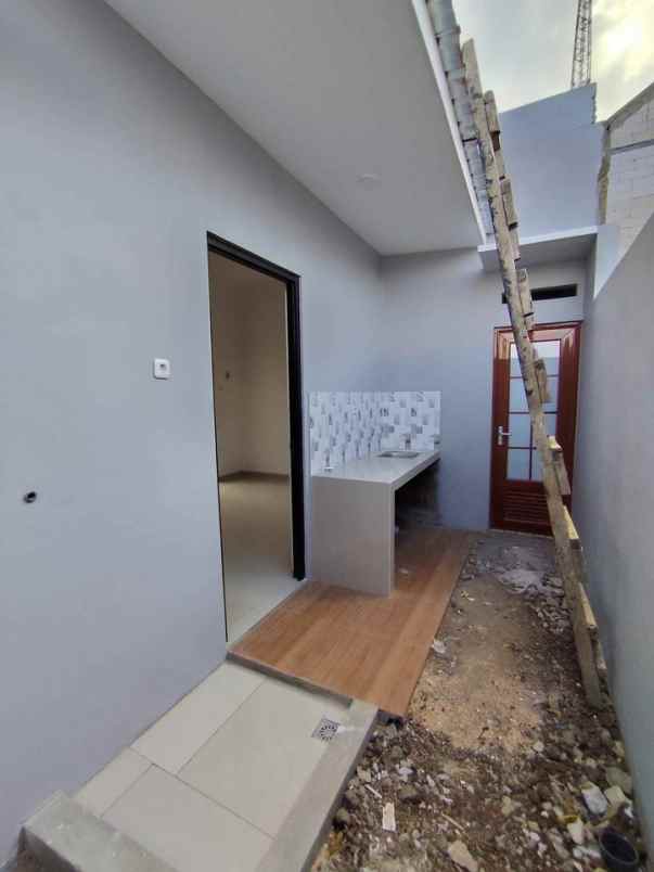 rumah villa 1 lantai lokasi dekat museum angkut batu