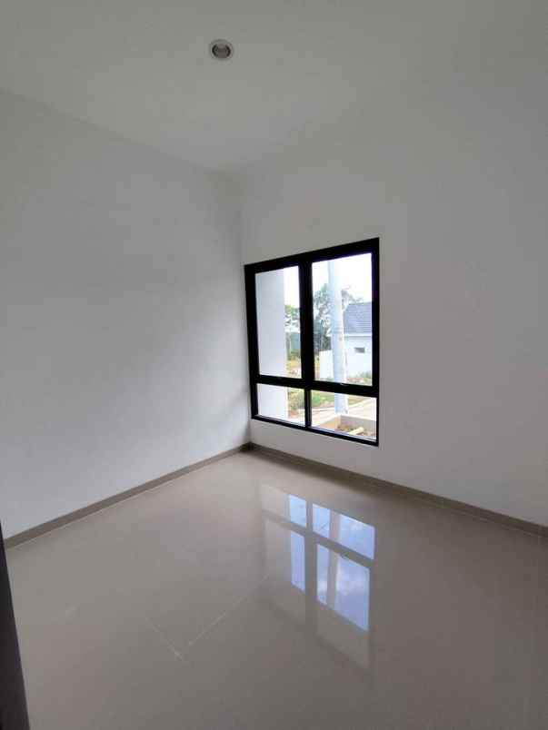 rumah villa 1 lantai lokasi dekat museum angkut batu