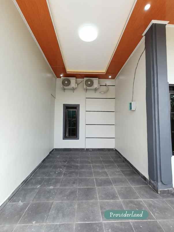 semi furnished luas 90 meter 3kt 2km bisa kpr dp 0