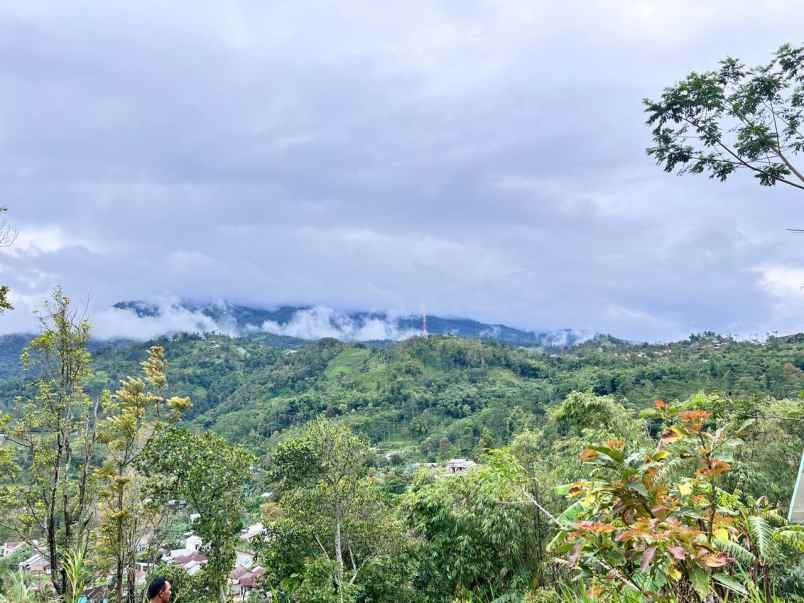 tanah 3799m bonus villa kawasan wisata karanganyar