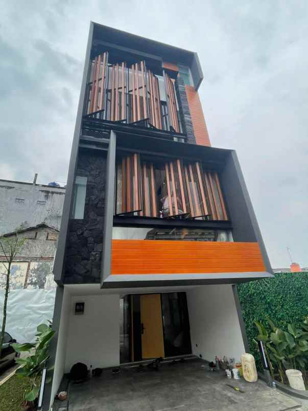 town house mampang jakarta selatan 1 5 km ke trans tv