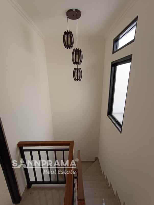 townhouse mewah legoso bisa desain suka2 rn