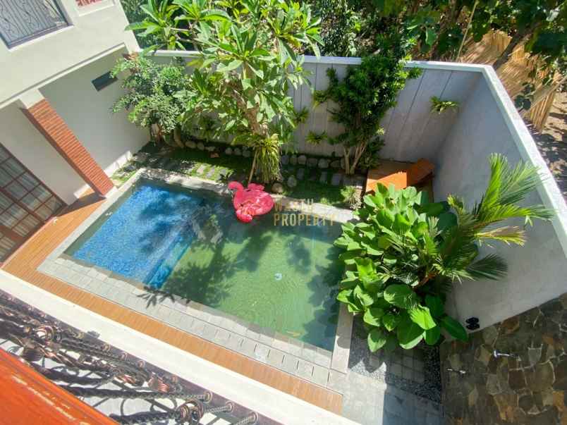 villa mewah dan cantik 3 menit dari wisata tera view